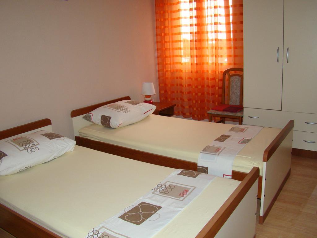 סאלי Apartments Buturic חדר תמונה