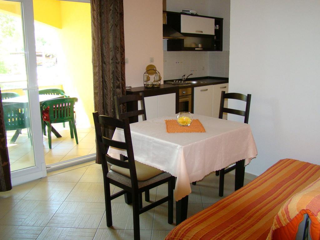 סאלי Apartments Buturic חדר תמונה
